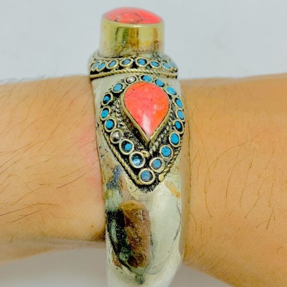 SingleTribal Coral Stones Cuff Bracelet With Turquoise Beads, Handmade Coral - Picture 5 of 15